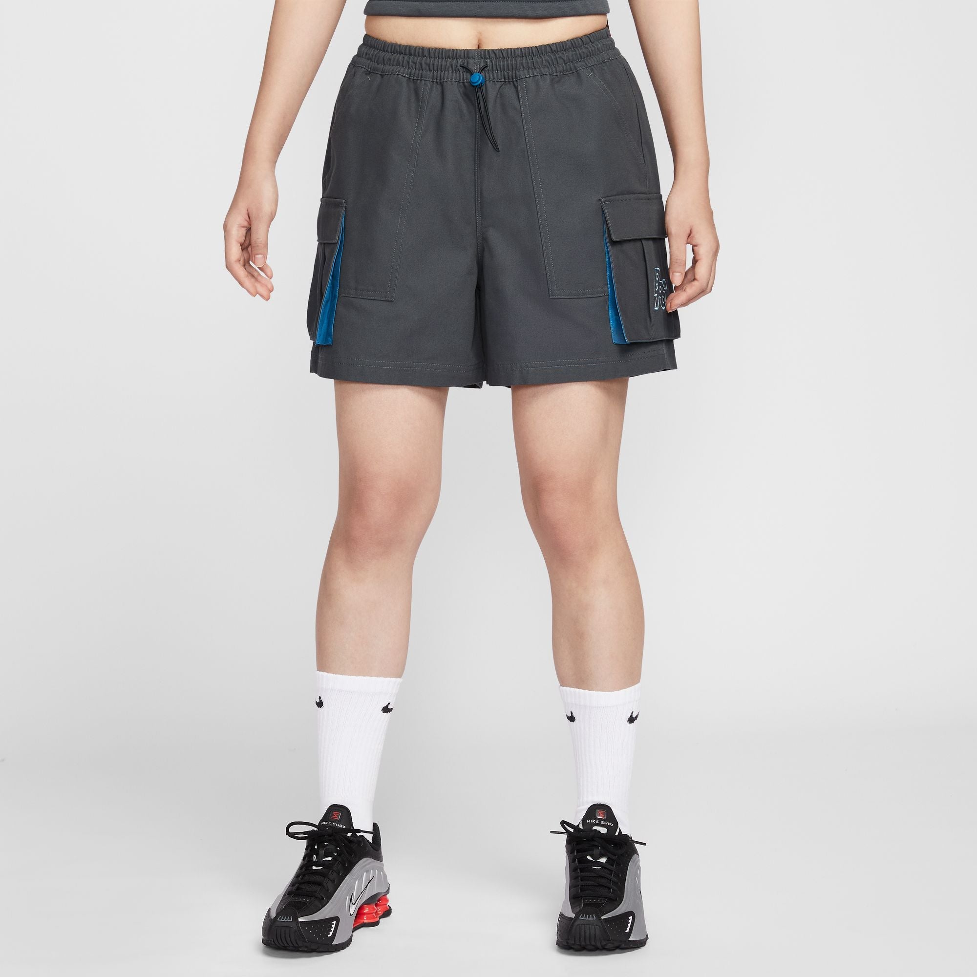 NIKE SPORTSWEAR WOMEN'S 5" CARGO SHORTS