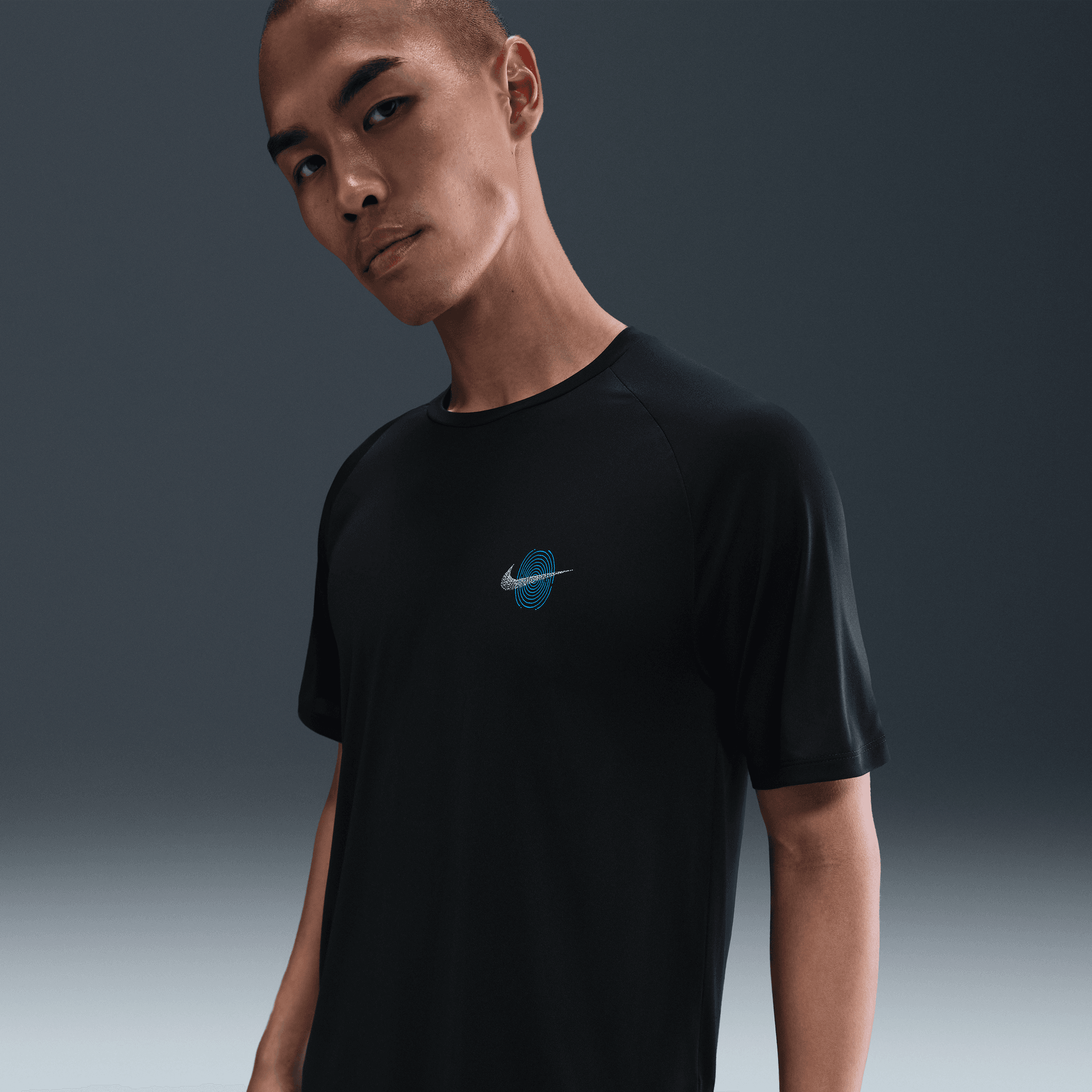 NIKE STRIDE MEN'S DRI-FIT ADV SHORT-SLEEVE RUNNI NG TOP