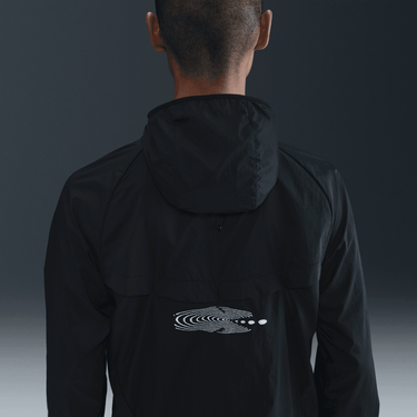 NIKE STRIDE MEN'S UV REPEL RUNNING JACKET