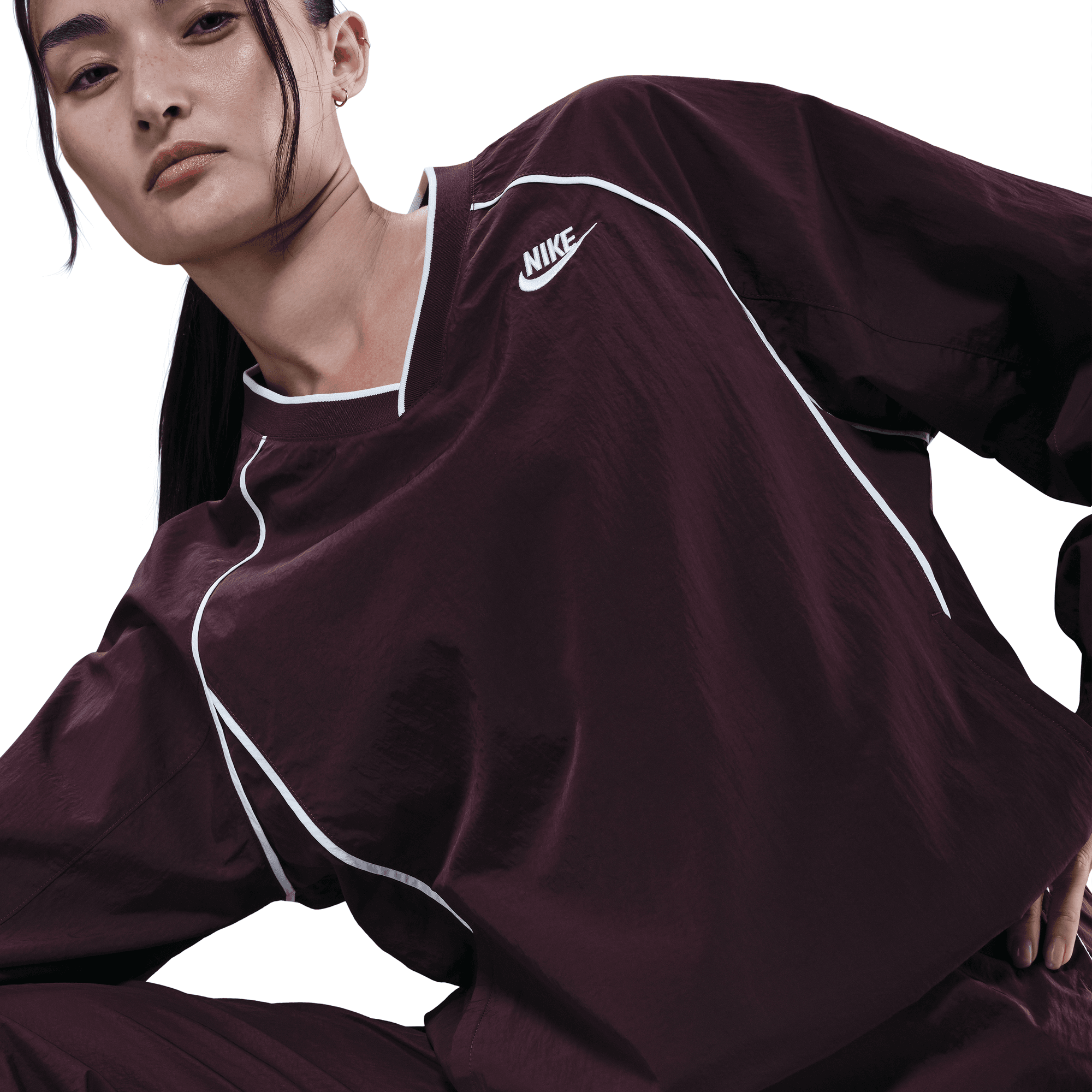 NIKE SPORTSWEAR WINDRUNNER WOMEN'S PULLOVER TOP