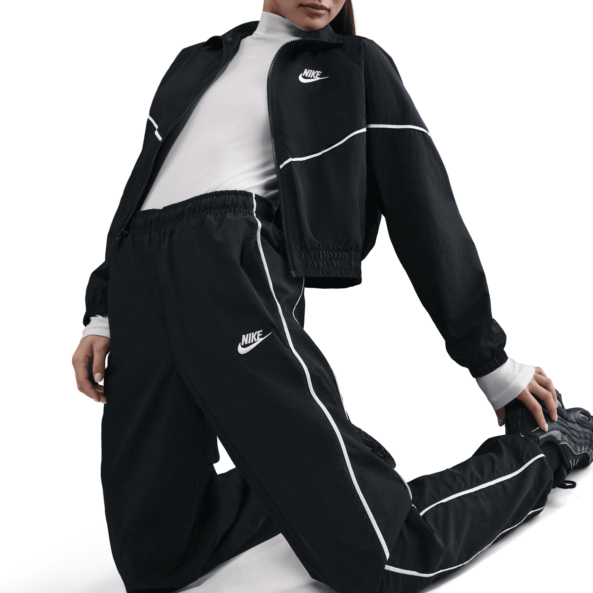 NIKE SPORTSWEAR WINDRUNNER WOMEN'S WOVEN PANTS