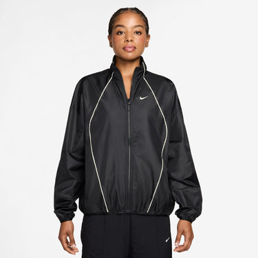 NIKE SPORTSWEAR WOMEN'S OVERSIZED REPEL WINDBREAKER