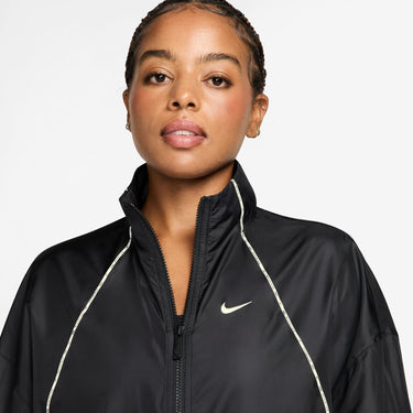 NIKE SPORTSWEAR WOMEN'S OVERSIZED REPEL WINDBREAKER