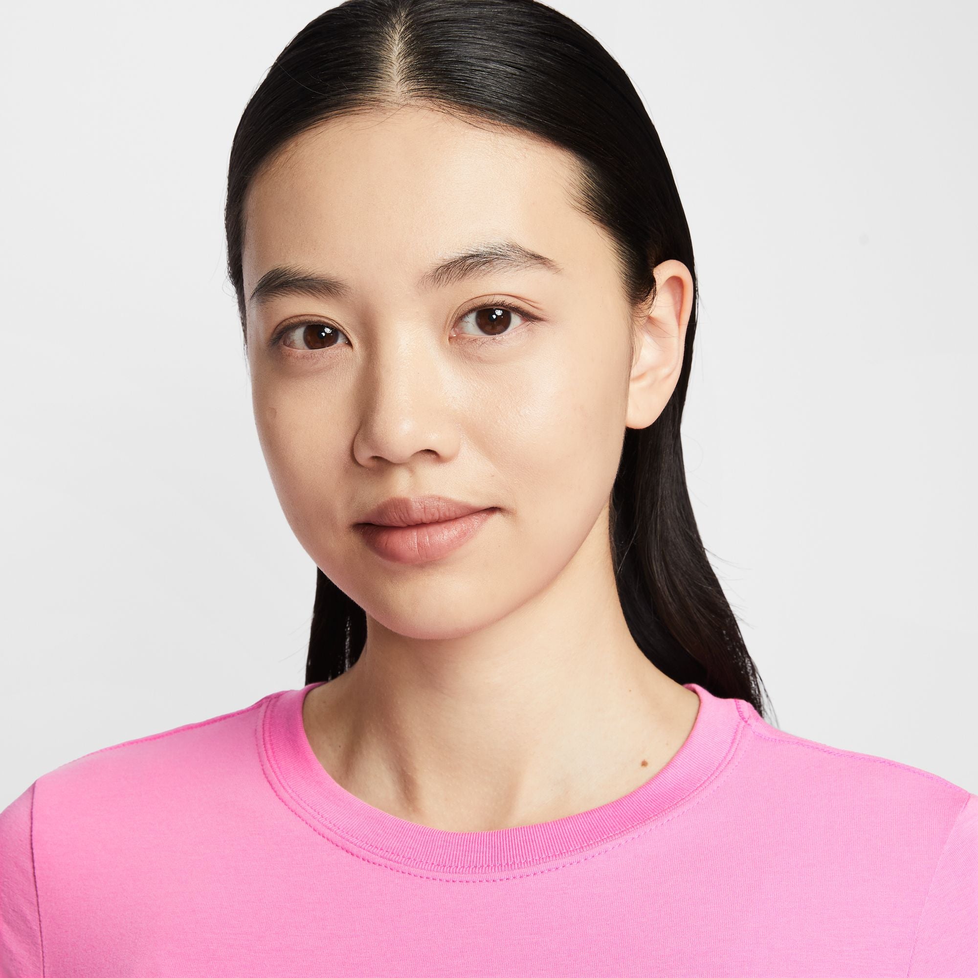 NIKE SPORTSWEAR CHILL KNIT WOMEN'S SLIM T-SHIRT