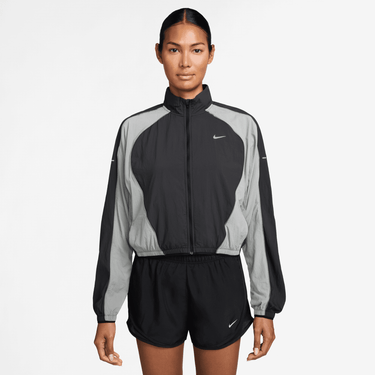 NIKE SWIFT WOMEN'S REPEL UV PROTECTION RUNNING JACKET