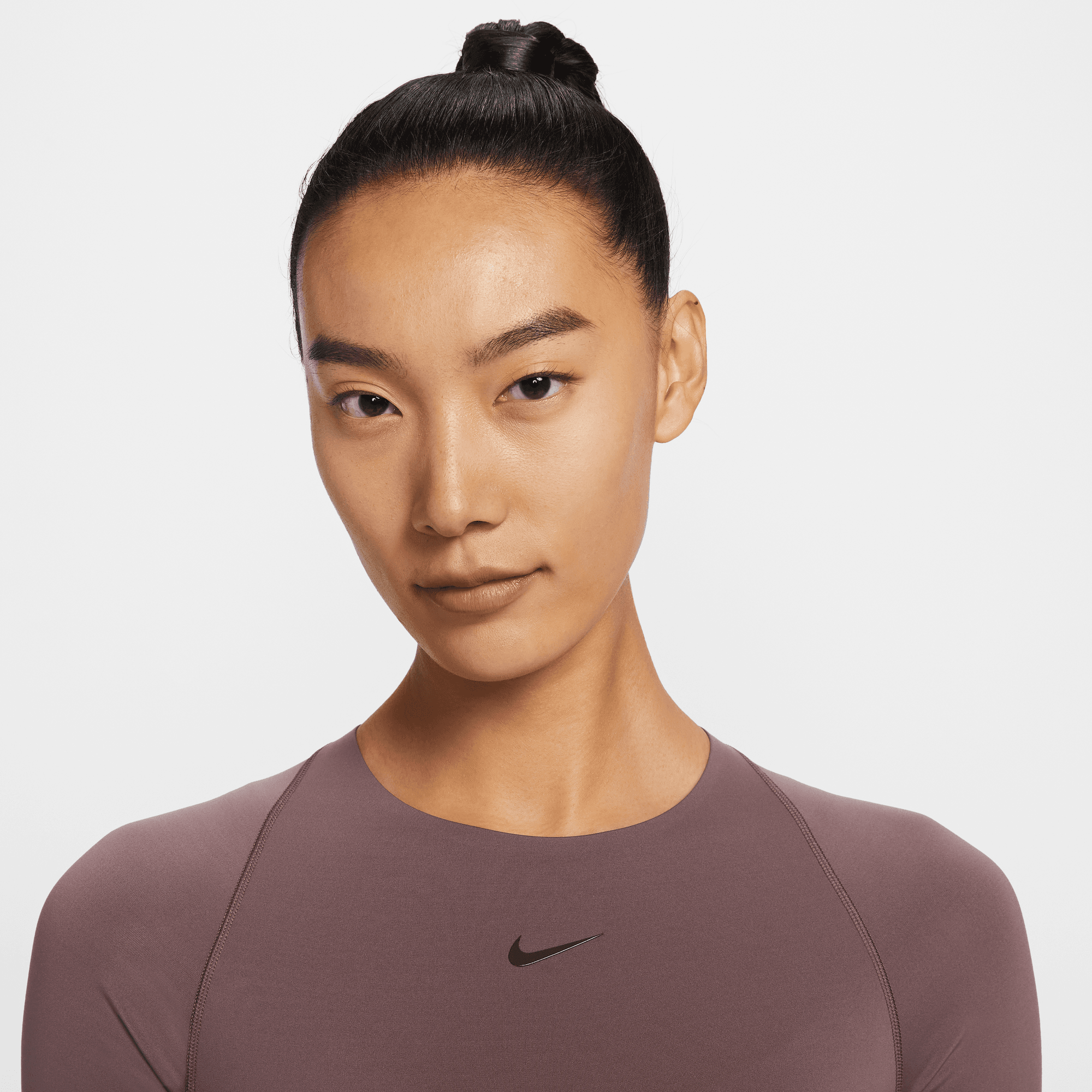 NIKE UNIVERSA WOMEN'S DRI-FIT SHORT-SLEEVE TOP
