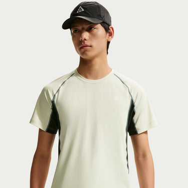 NIKE ACG "WILDSEE" MEN'S DRI-FIT SHORT-SLEEVE BASE LAYER TOP