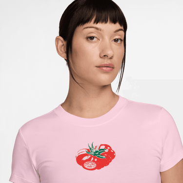 AS WOMEN'S NIKE SPORTSWEAR CHILLKNIT MODCROP TOMATO