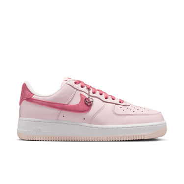 NIKE AIR FORCE 1 '07 WOMEN'S SHOES