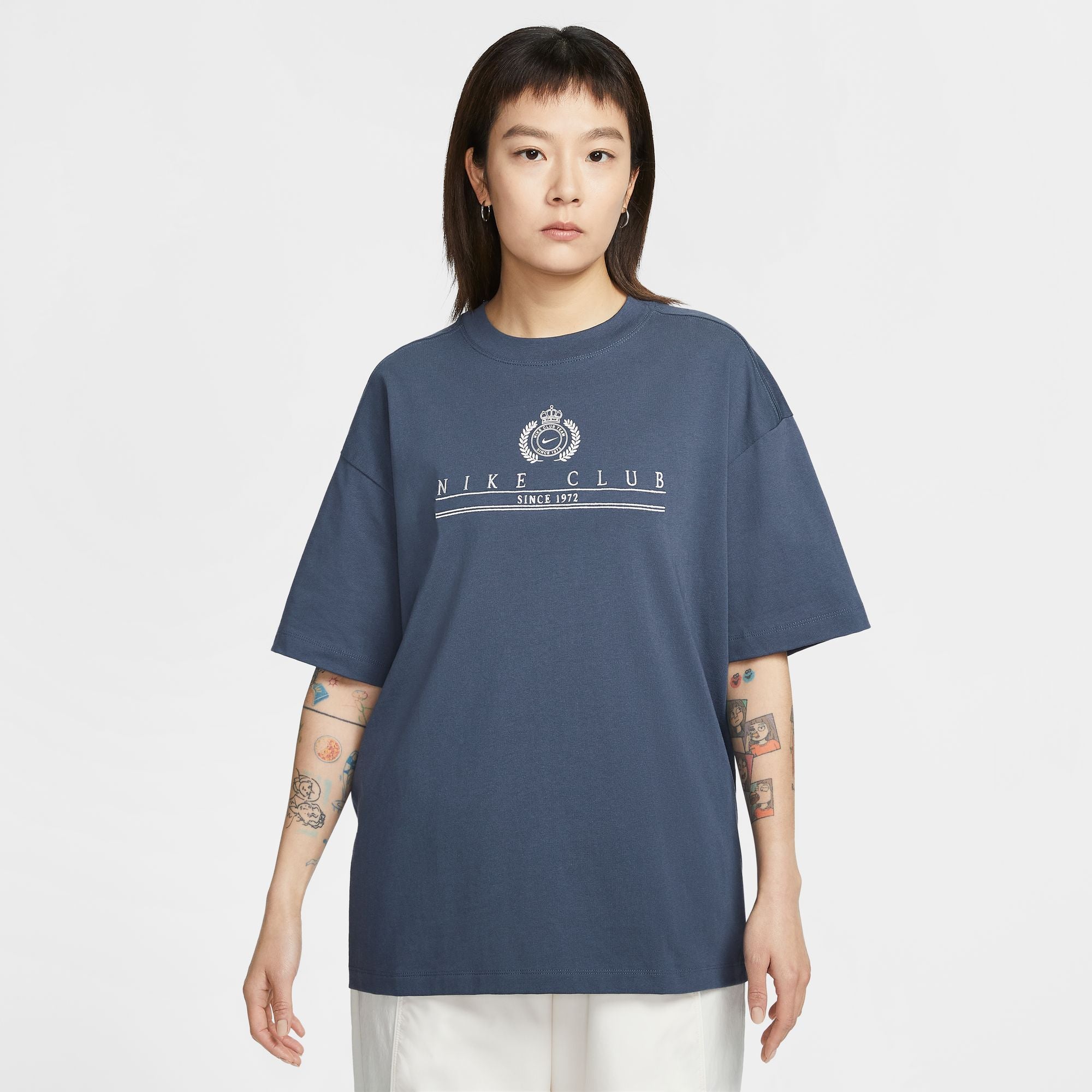 NIKE SPORTSWEAR WOMEN'S OVERSIZED SHORT-SLEEVE T- SHIRT