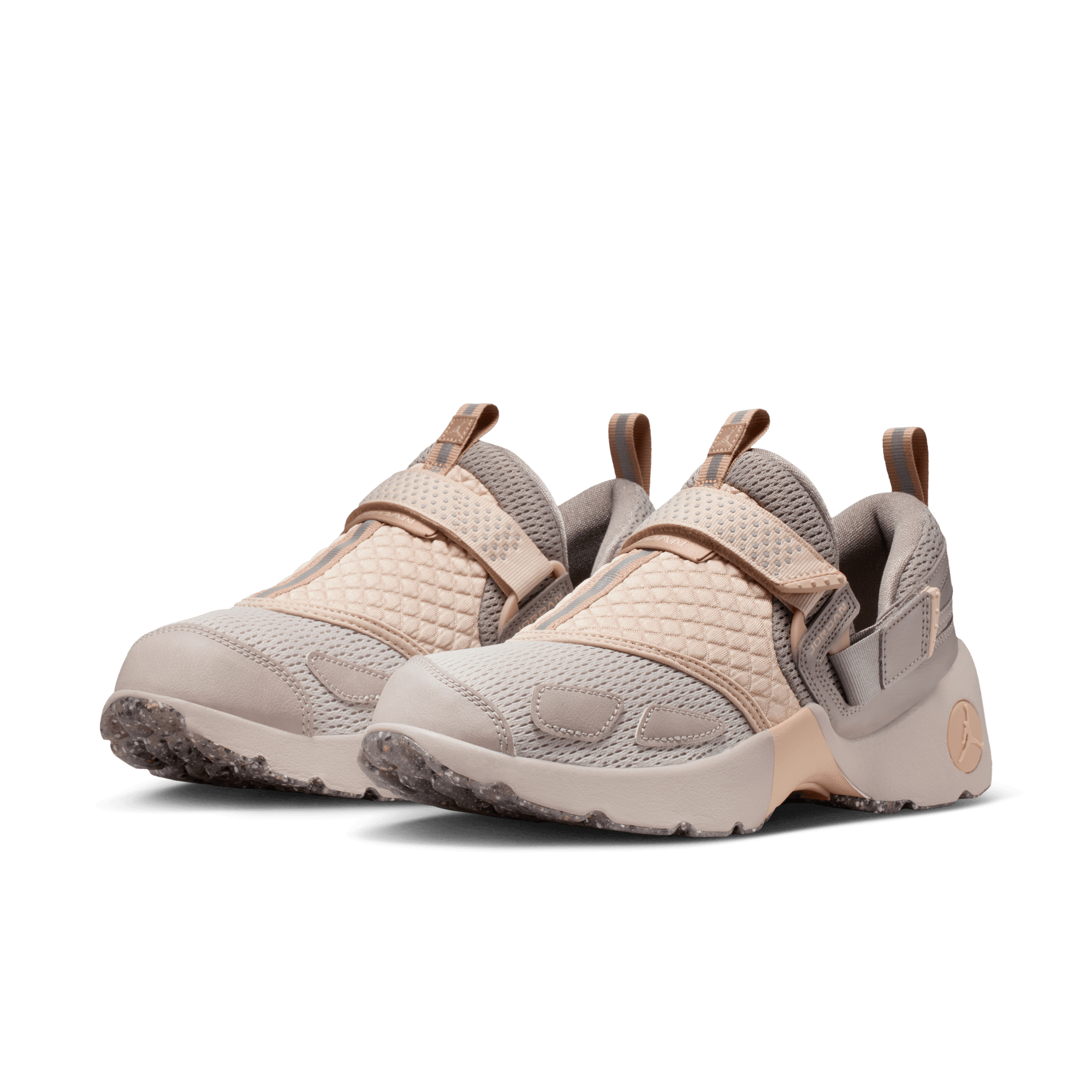 JORDAN TRUNNER LX WOMEN'S SHOES