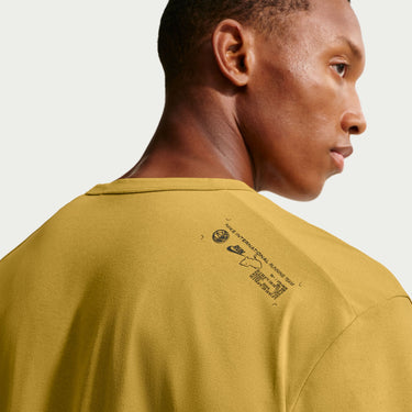 NIKE HYVERSE MEN'S DRI-FIT UV SHORT-SLEEVE RUNNING TOP