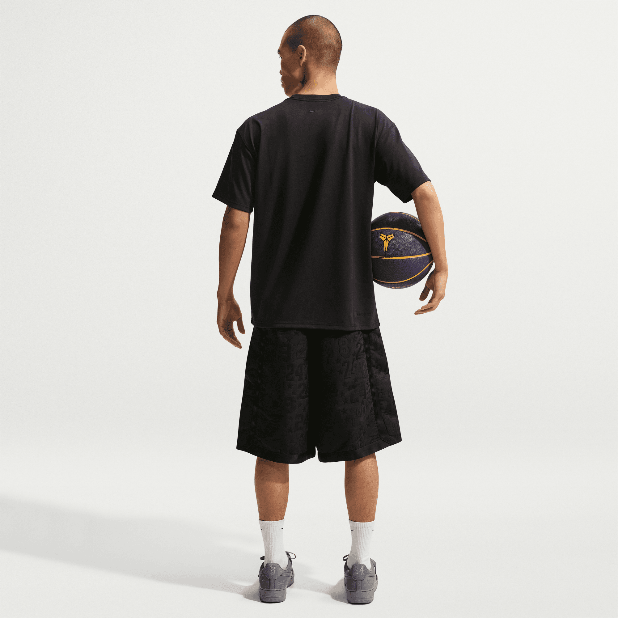 KOBE MEN'S NIKE DRI-FIT BASKETBALL T-SHIRT