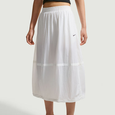 NIKE SPORTSWEAR WOMEN'S OVERSIZED LIGHTWEIGHT UV SKIRT