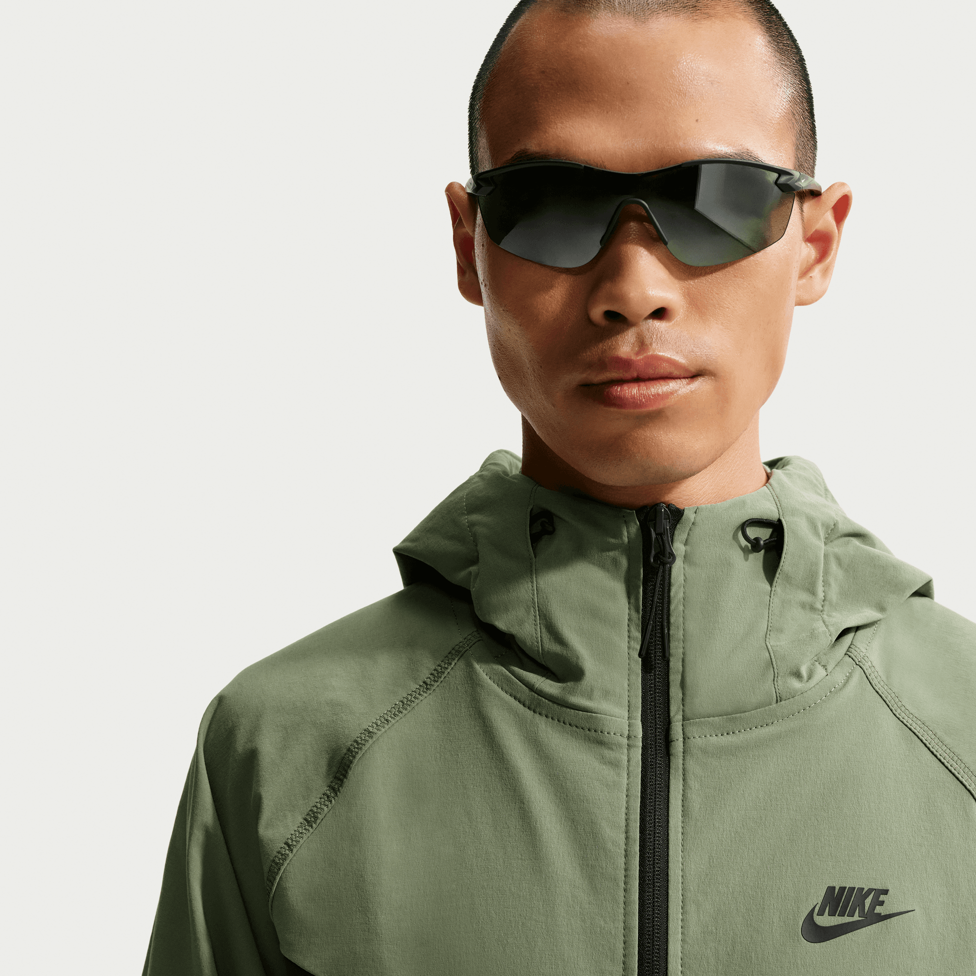 NIKE TECH MEN'S DRI-FIT WOVEN FULL-ZIP WINDRUNNER JACKET
