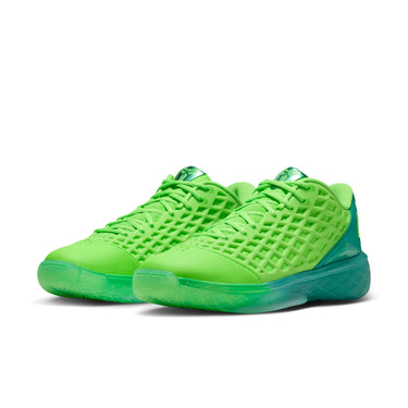 KOBE III LOW PROTRO MEN'S BASKETBALL SHOES