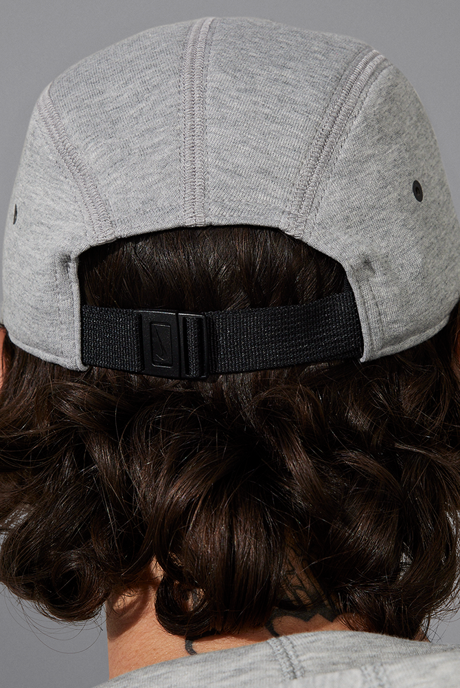 U NK FLY CAP U FB TCH FLC L DK GREY HEATHER BLACK Park Access