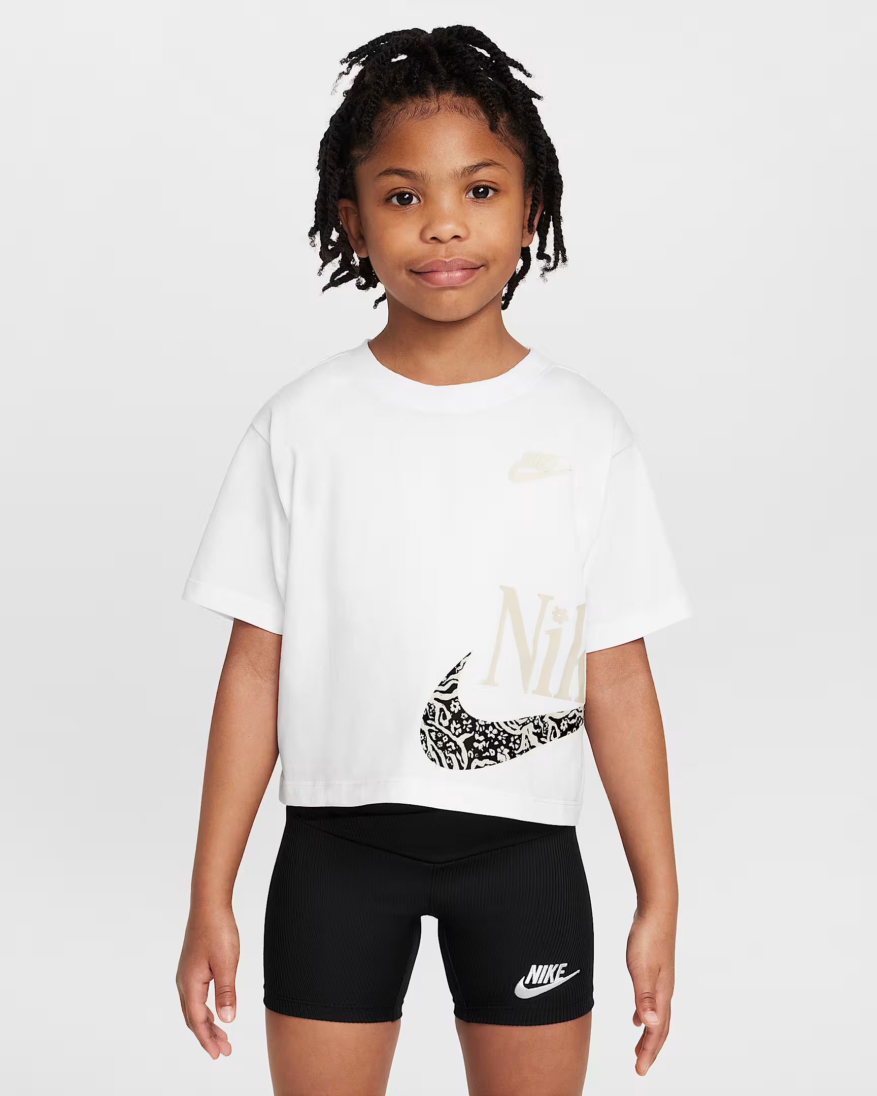 NIKE LITTLE KIDS' LITTLE FLOWER BOXY T-SHIRT AND SHORTS