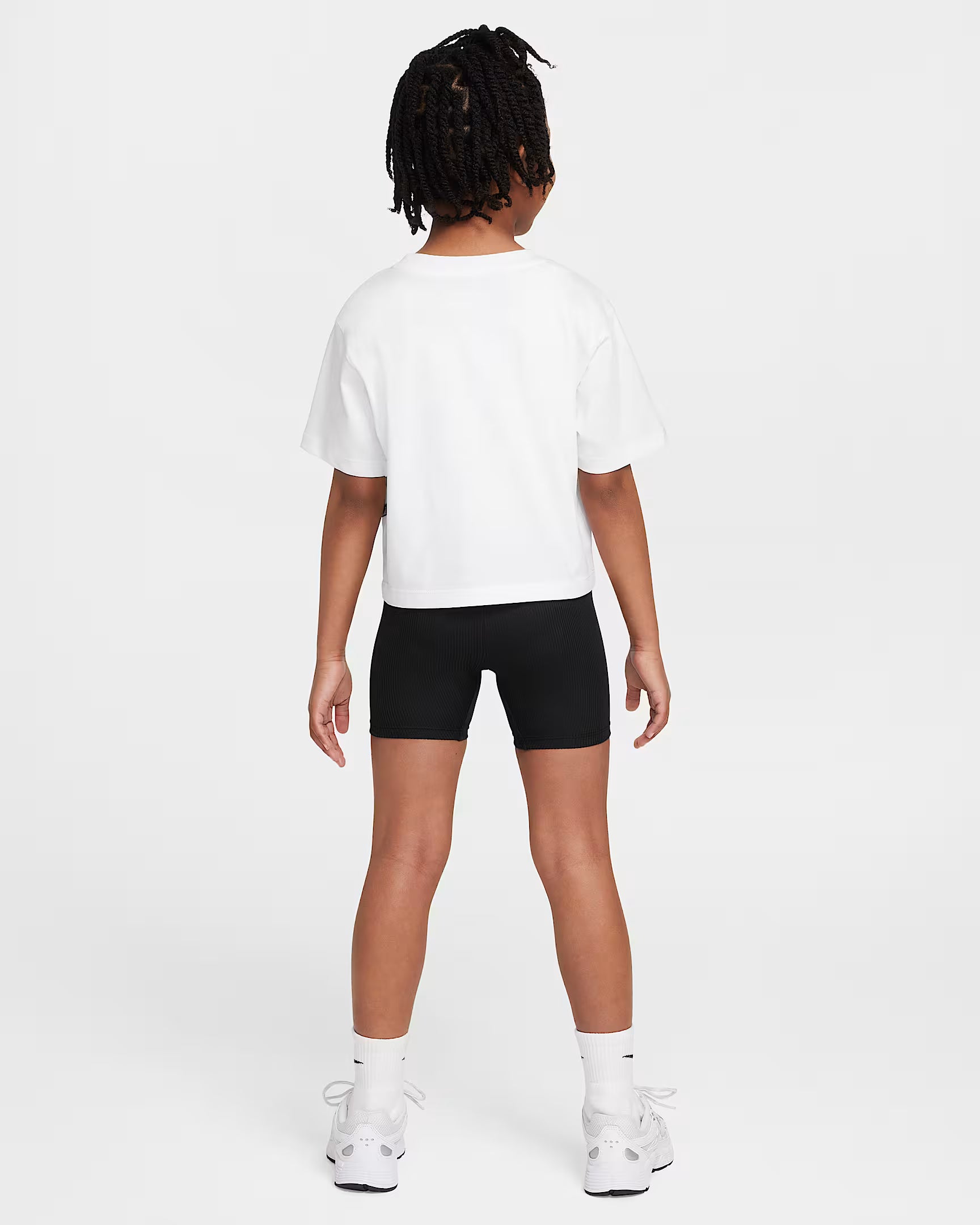 NIKE LITTLE KIDS' LITTLE FLOWER BOXY T-SHIRT AND SHORTS