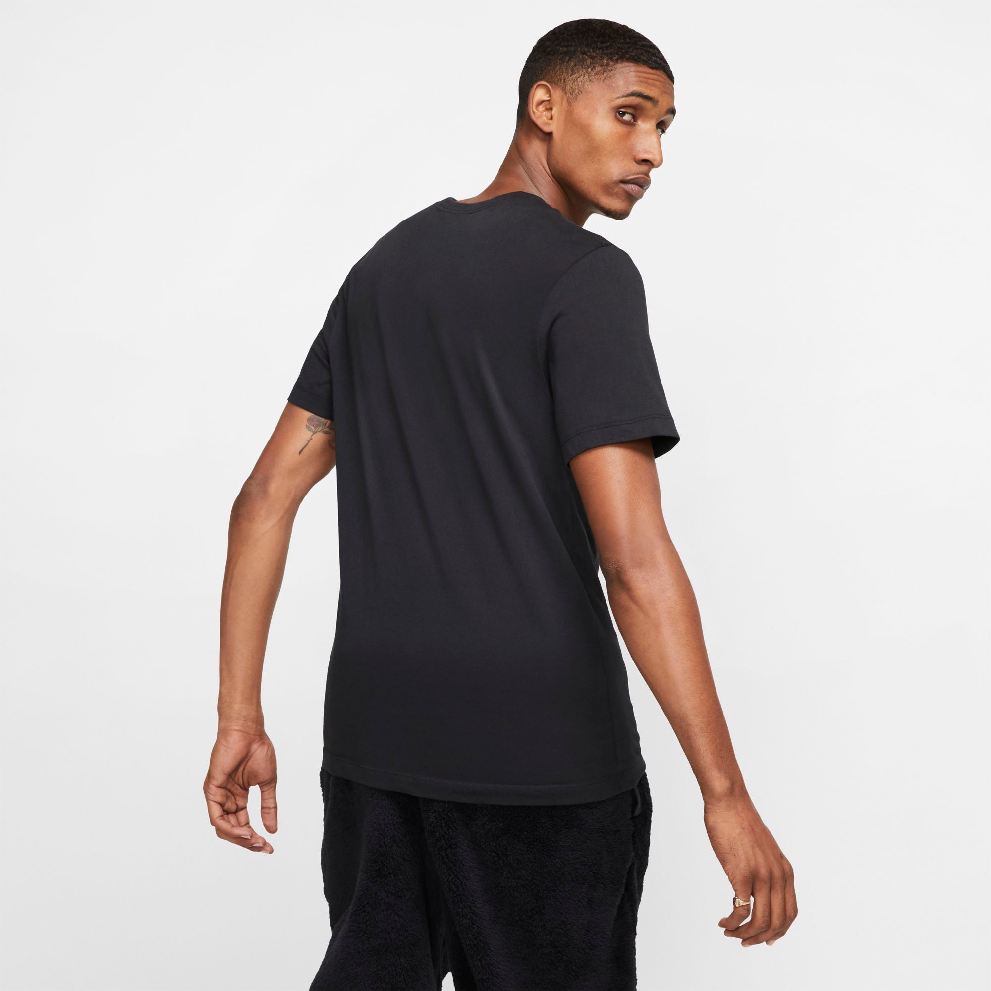 NIKE SPORTSWEAR  CLUB MENS T-SHIRT