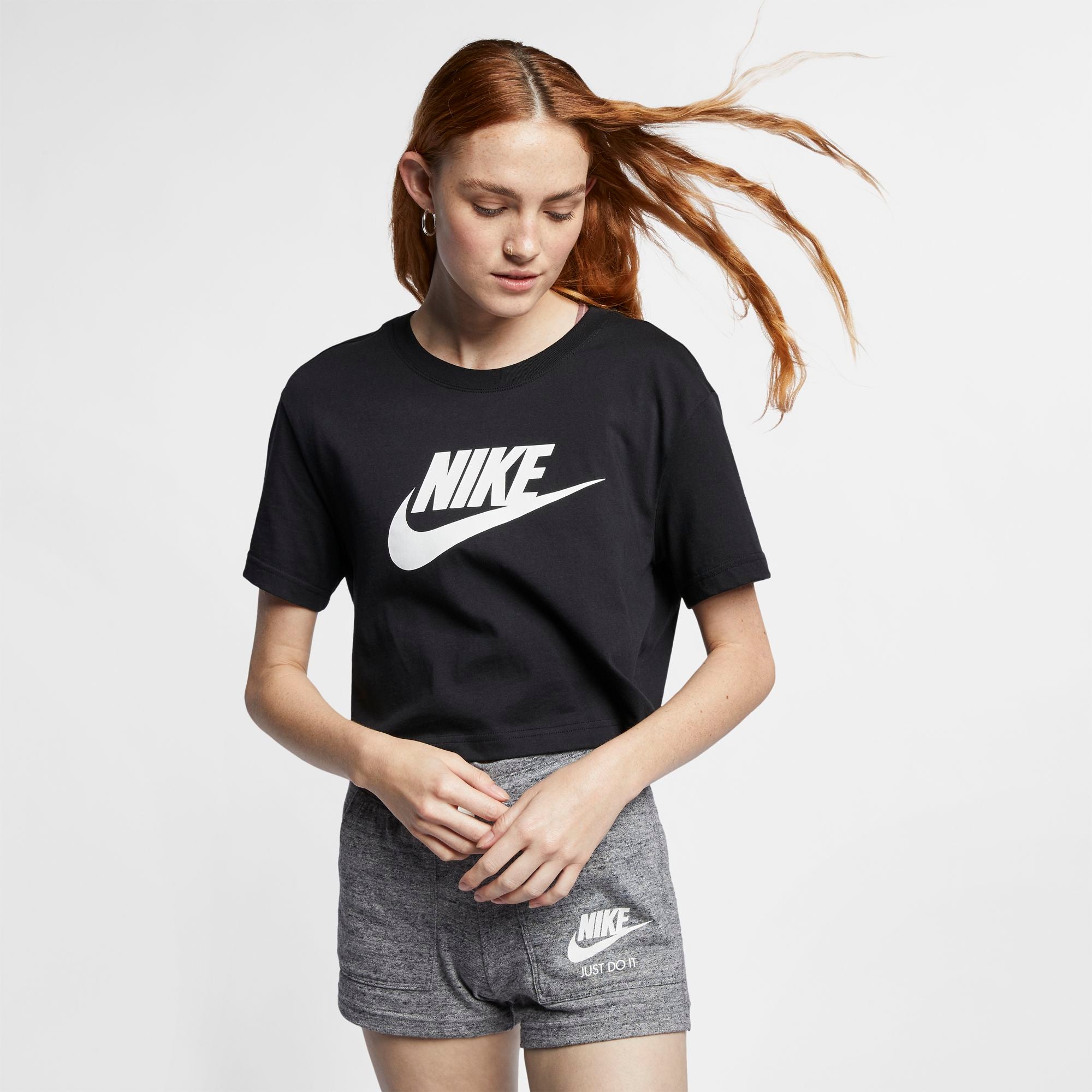 NIKE SPORTSWEAR ESSENTIAL WOMENS  CROPPED T-SHIRT