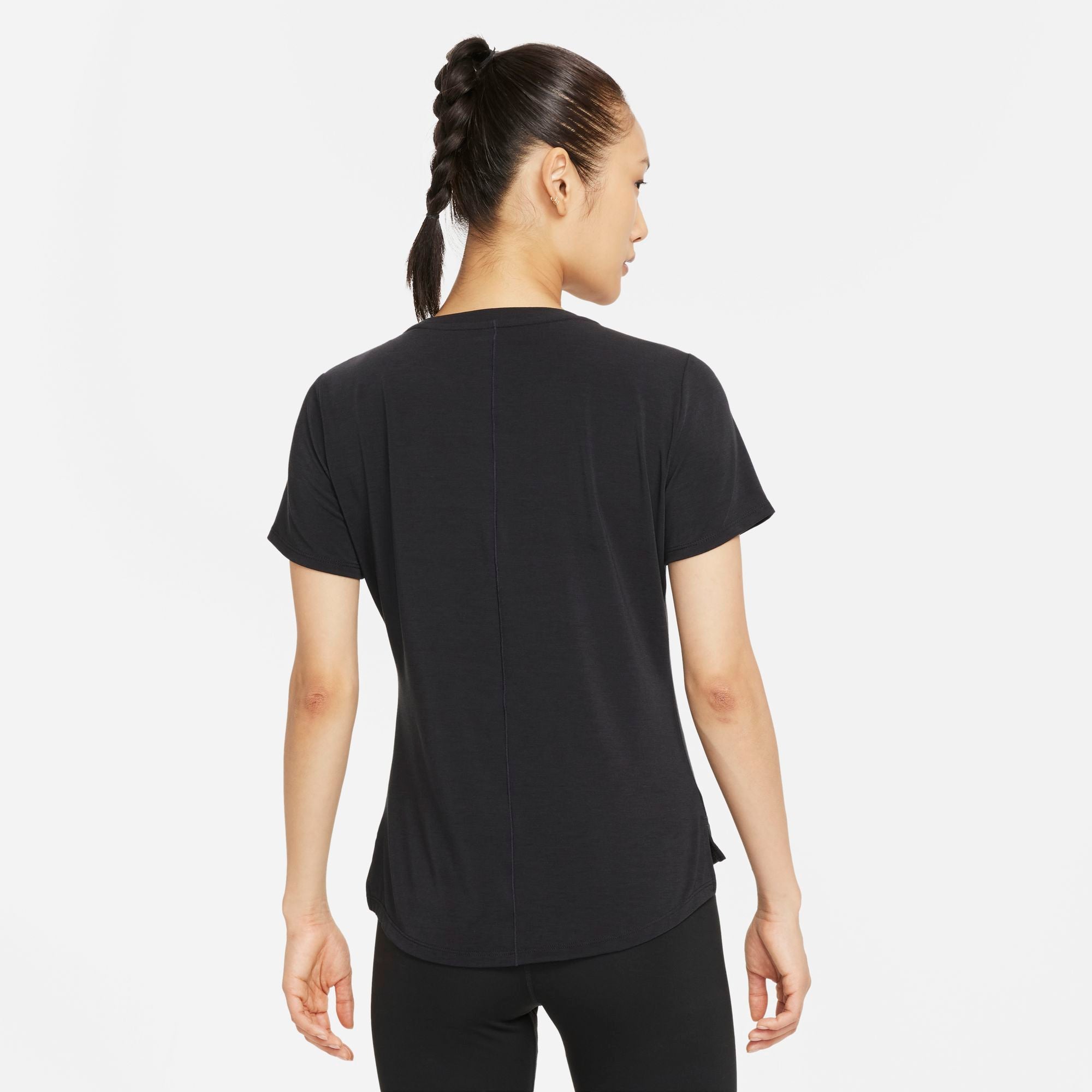 NIKE DRI-FIT ONE LUXE WOMENS STANDARD FIT SHORT-SLEEVE TOP