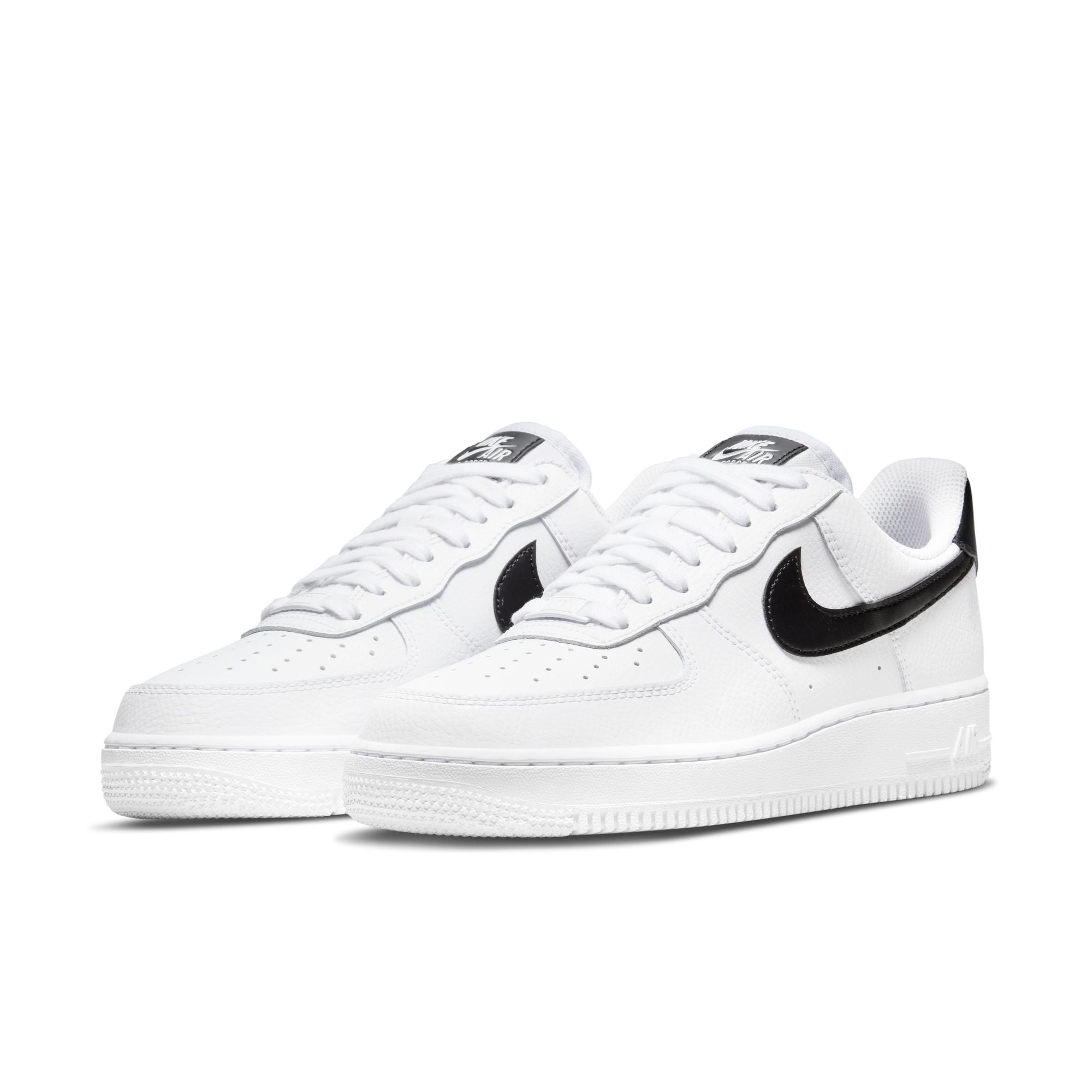 WOMEN'S AIR FORCE  1 07