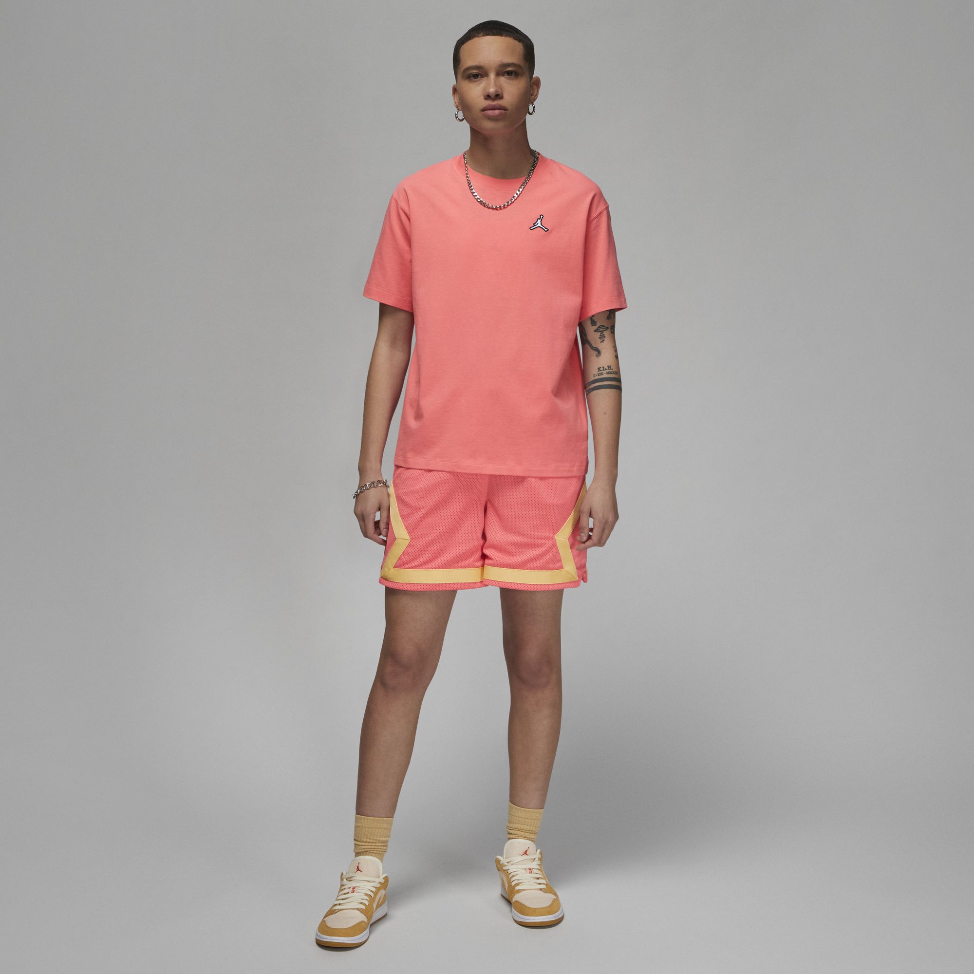 JORDAN ESSENTIALS WOMENS T-SHIRT