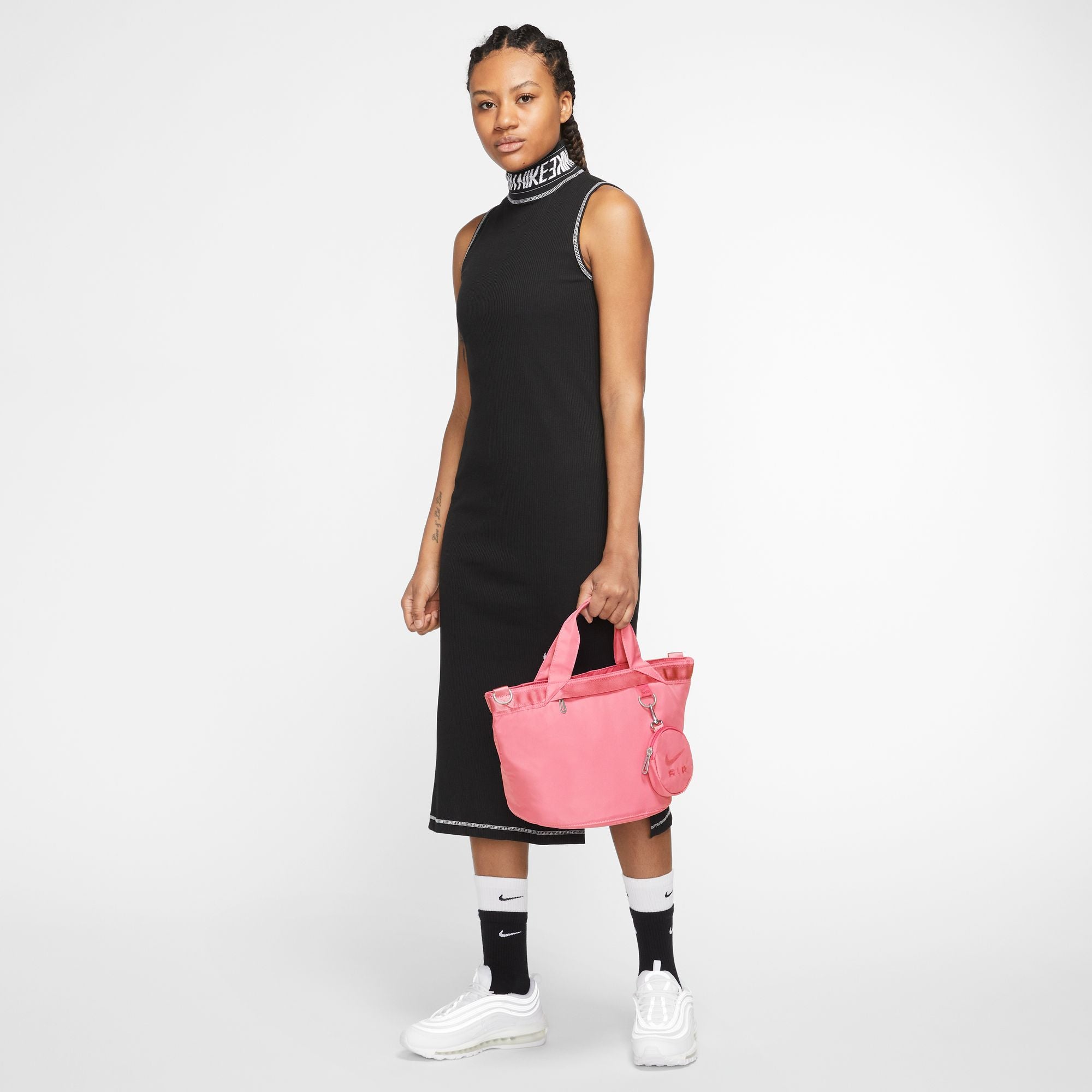 Nike Sportswear Futura Luxe Women's Tote (10L).