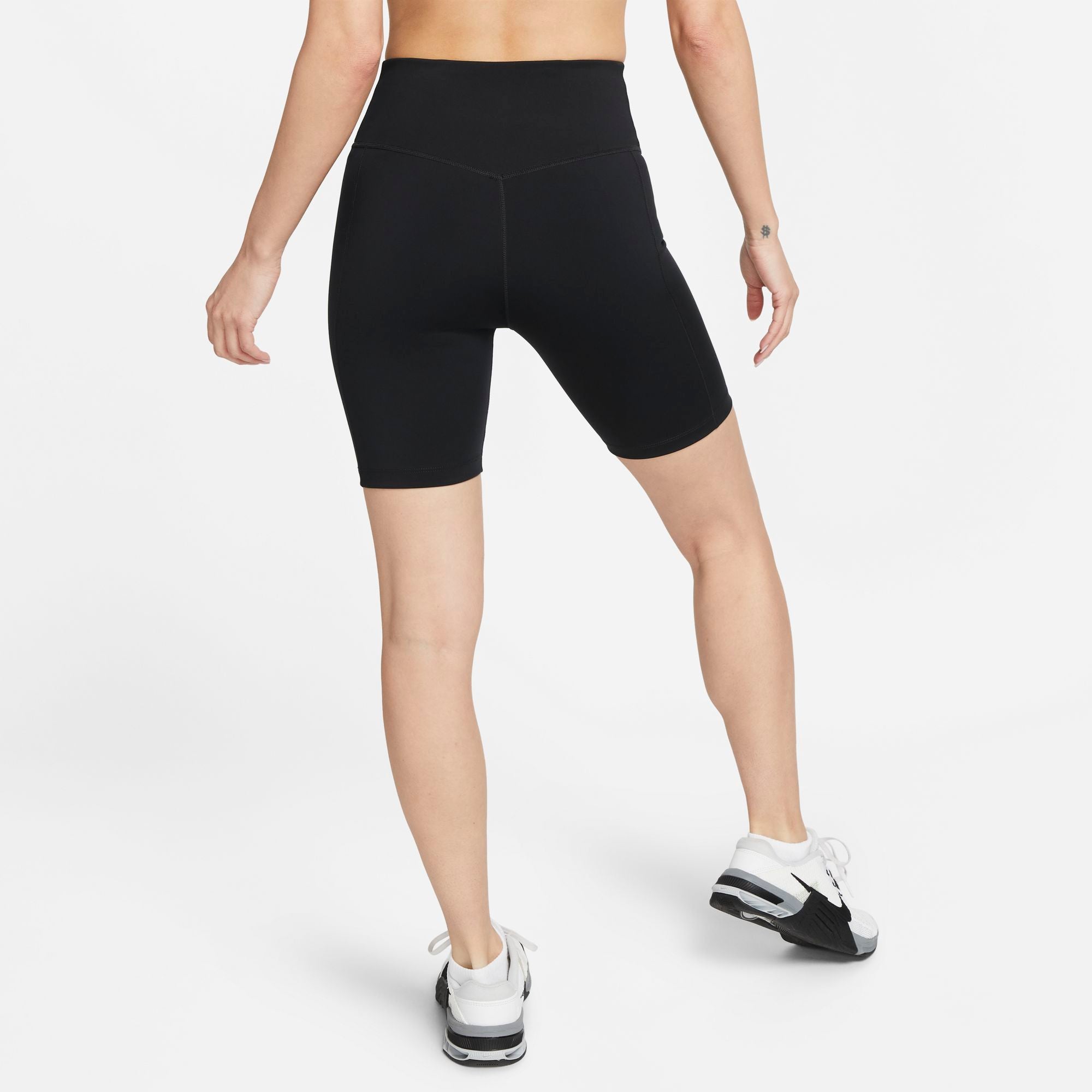 Nike Go Women's Firm-Support High-Waisted 8 Biker Shorts with Pockets (Plus  Size).
