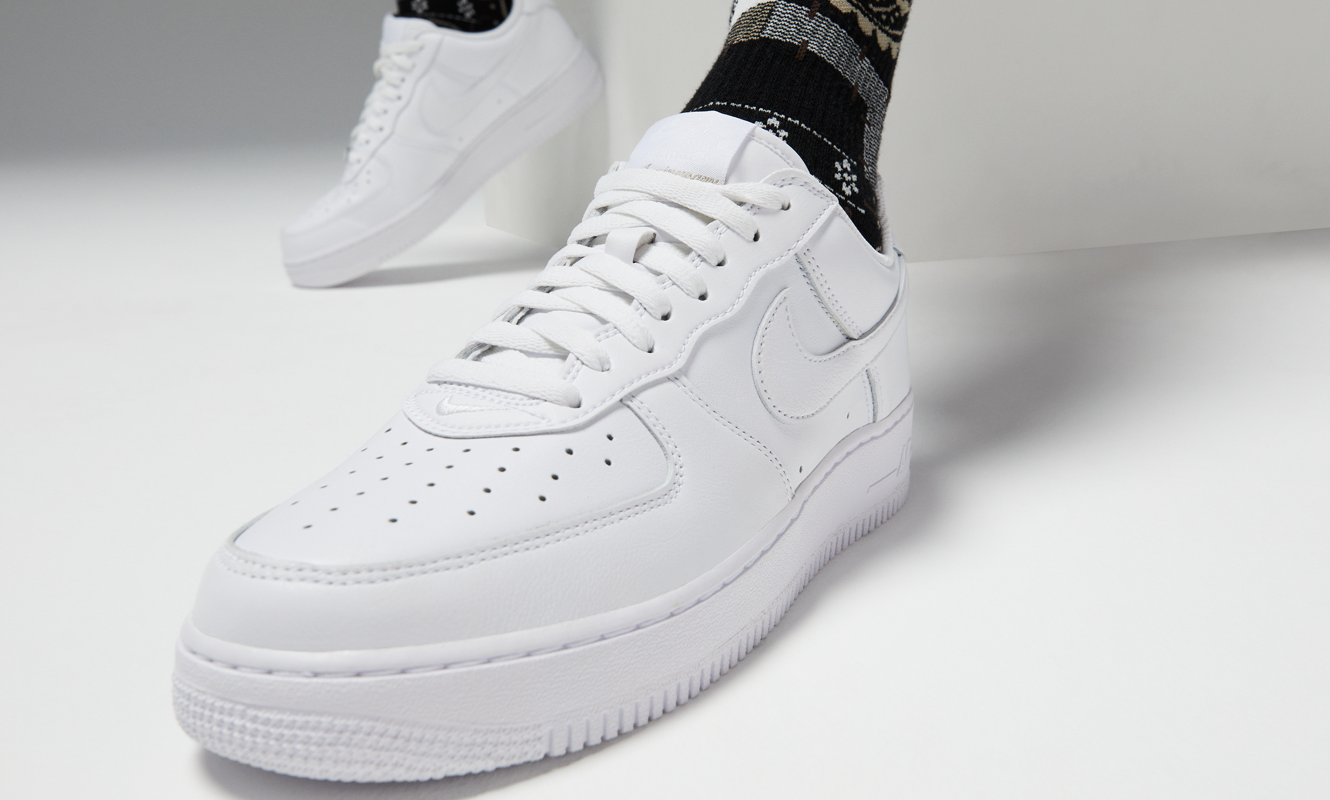 All white top forces mens